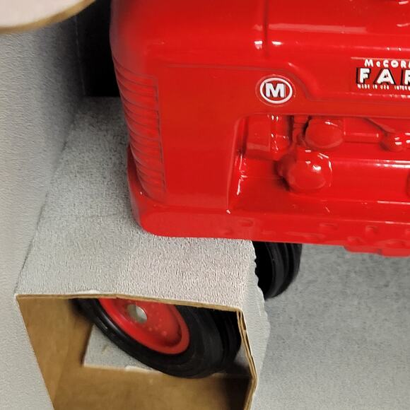 Vtg Scale Models 1/16 scale IH MCCORMICK Deering Farmall Model M n/frontend red - Picture 6 of 10